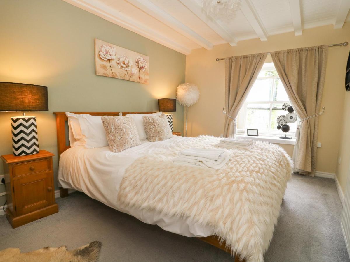 Вілла St Edmunds House Crakehall Екстер'єр фото